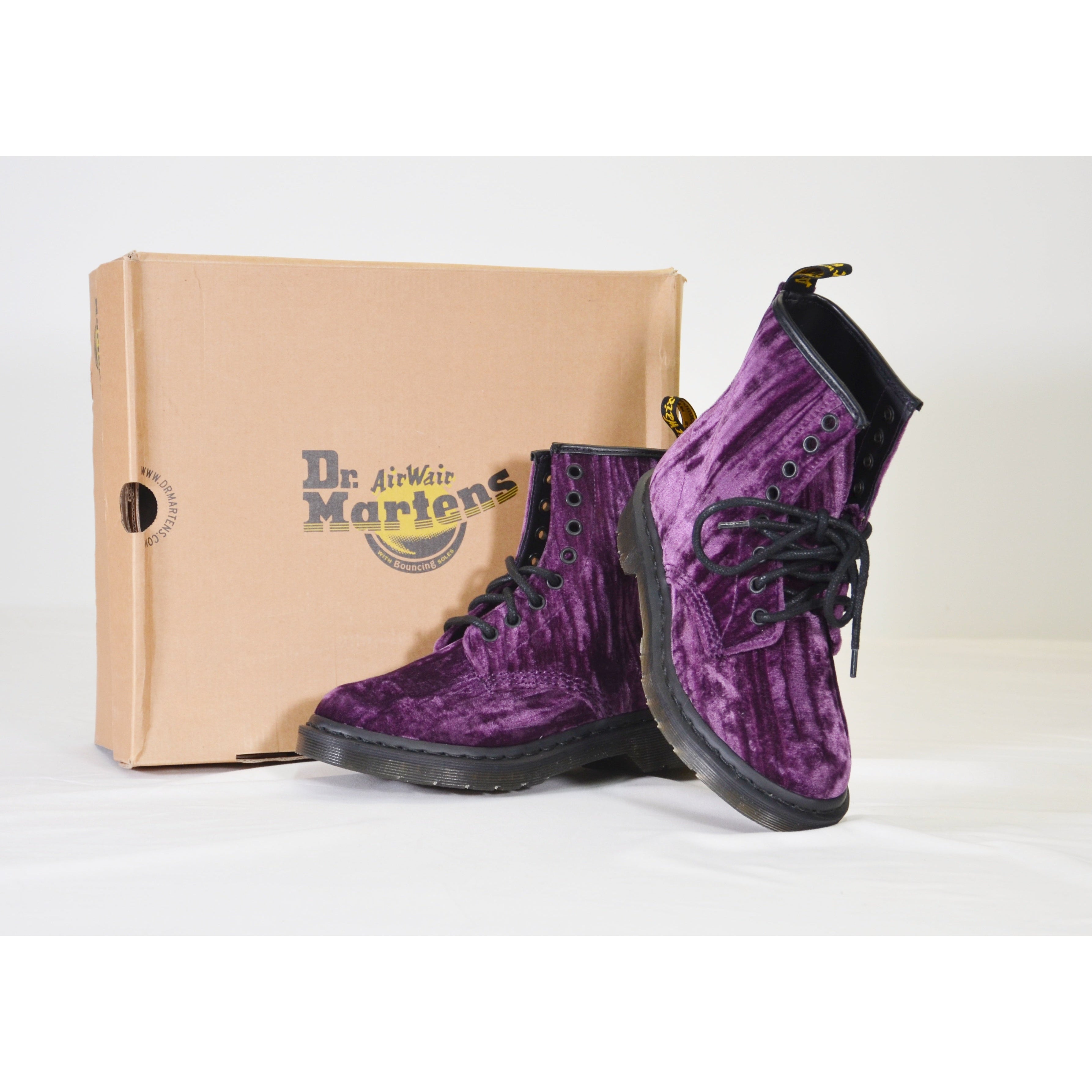 Dr. Martens Castel Crushed Velvet Boots - Purple - 5L â Liquidation Nation