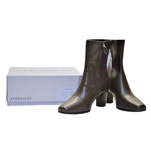 Load image into Gallery viewer, Aerosoles Women&#39;s Cinnamon Ankle Boots 11M - Brown
