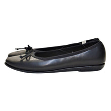Load image into Gallery viewer, Aerosoles Women&#39;s Flats - Black 8
