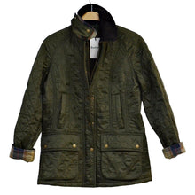 Load image into Gallery viewer, Barbour Beadnell Polarquilt Jacket Size 8 Green
