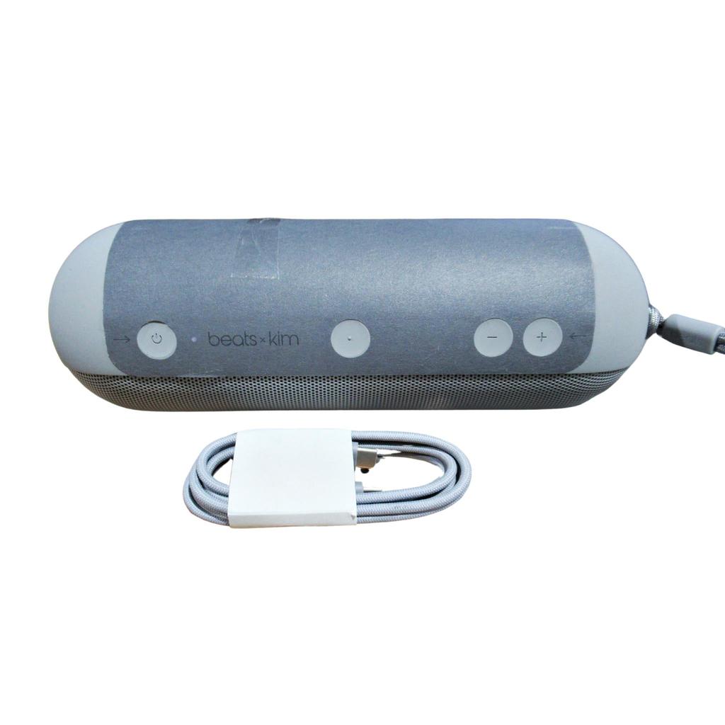 Beats Pill Kim スペシャルエディション　ダークグレイ Beats、キム・カーダシアンとコラボしたBluetoothスピーカー - AV Watch