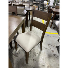Load image into Gallery viewer, Cortland 7-piece Dining Table Set
