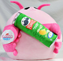 Load image into Gallery viewer, Zuru Snackles Series 2  Lily the Shrimp with Pringles SourCream&amp;Onion
