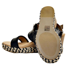 Load image into Gallery viewer, Dolce Vita Women&#39;s DV Esmaya Wedge Sandal US9M - Black
