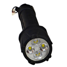 Load image into Gallery viewer, Duracell 1500 Lumen Flashlight
