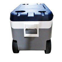 Load image into Gallery viewer, Igloo 90-quart Maxcold Latitude Flip and Tow Wheeled Cooler
