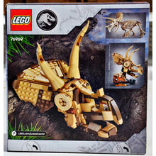 Load image into Gallery viewer, Lego 76969 Jurassic World dinosaur Fossils Triceratops Skull
