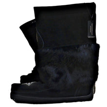 Load image into Gallery viewer, Manitobah Mukluks Women&#39;s Keewatin Suede 8 Black-Liquidation

