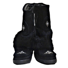 Load image into Gallery viewer, Manitobah Mukluks Women&#39;s Keewatin Suede 8 Black
