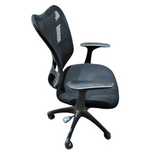 Load image into Gallery viewer, Mesh Managers Chair Black
