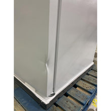 Load image into Gallery viewer, Midea 28 in. 14.2 cu.ft. White Top Mount Refrigerator MRT14B3AWW
