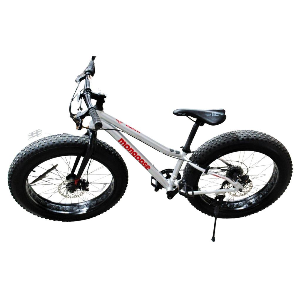 Mongoose Jasper 60.96 cm (24 in.) Fat Tire Bike Youth Silver
