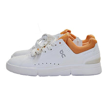 Load image into Gallery viewer, On Women&#39;s the Roger Clubhouse Textile Low-Top Sneakers US 6
