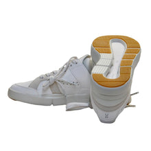 Load image into Gallery viewer, On Women&#39;s the Roger Clubhouse Textile Low-Top Sneakers US 7 - White Sand
