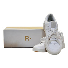 Load image into Gallery viewer, On Women&#39;s the Roger Clubhouse Textile Low-Top Sneakers US 7 - White Sand
