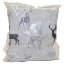 Load image into Gallery viewer, S &amp; Co. Home - Hooded Throw with Sherpa - White
