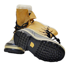 Load image into Gallery viewer, SOREL Caribou Women&#39;s Waterproof Boot Size 8 - Brown

