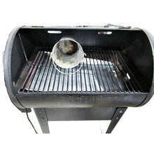 Load image into Gallery viewer, Traeger Junior 20 Pellet Grill
