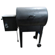 Load image into Gallery viewer, Traeger Junior 20 Pellet Grill
