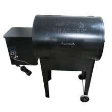 Load image into Gallery viewer, Traeger Junior 20 Pellet Grill
