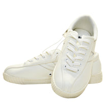 Load image into Gallery viewer, Tretorn Women&#39;s Leather Shoe White 7-Liquidation
