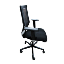 Load image into Gallery viewer, True Innovations Mesh Task Chair - Black
