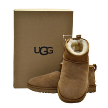 Load image into Gallery viewer, UGG Women&#39;s Classic Ultra Mini Platform Brown 9
