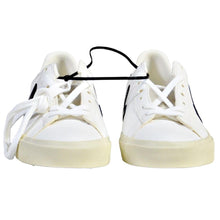 Load image into Gallery viewer, VEJA Women&#39;s Campo Chromefree Leather Sneakers White/Black Size 9

