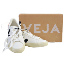 Load image into Gallery viewer, VEJA Women&#39;s Campo Chromefree Leather Sneakers White/Black Size 9
