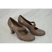 Load image into Gallery viewer, A2 by Aerosoles Women’s Heelrest On a Role 9.5
