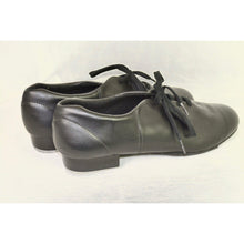 Load image into Gallery viewer, Capezio Women&#39;s Fluid Tap Shoe Size 11
