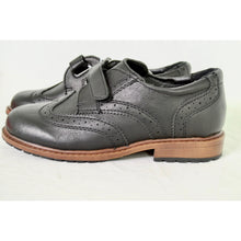 Load image into Gallery viewer, Cat &amp; Jack Toddler Boys Wing Tipped Oxfords
