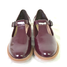 Load image into Gallery viewer, Clarks Griffin Monty T-Strap Patent Leather Casual Size 7 Burgundy
