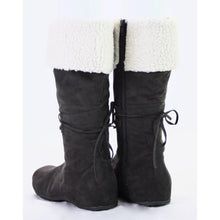 Load image into Gallery viewer, Jessica Women&#39;s Mid Calf Brown Boots Size 10
