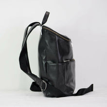 Load image into Gallery viewer, Matt &amp; Nat Dwell Collection Brave Backpack Black
