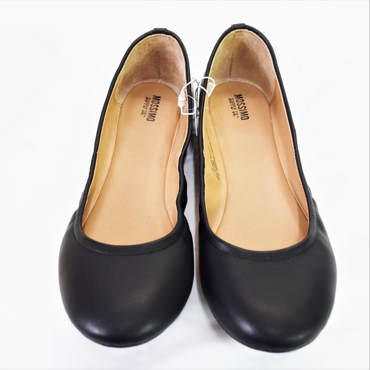Mossimo Supply Co., Shoes, 325 Mossimo Brand Size 85 Ladies Flats Guc
