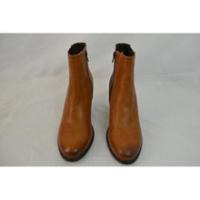 Load image into Gallery viewer, Steve Madden Ankle Boot Leather Size 10 Cognac
