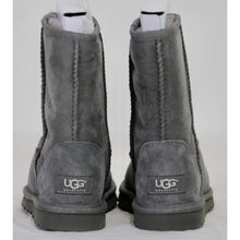 Load image into Gallery viewer, UGG Women&#39;s Classic Short Boots, 5, Grey
