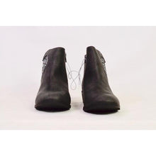 Load image into Gallery viewer, Betseyville Pam Western Boots Grey 5
