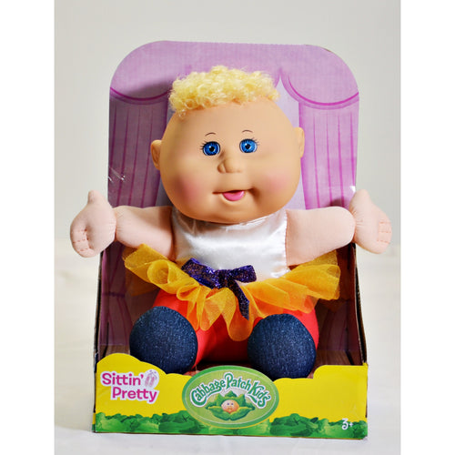 Cabbage Patch Sitting Pretty Doll Blond Curly 3+