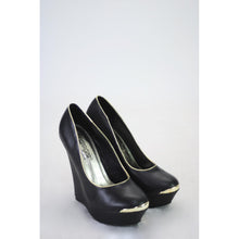 Load image into Gallery viewer, DbDk Fashion Black and Gold Closed Toe Platform High Heel Size 7.5
