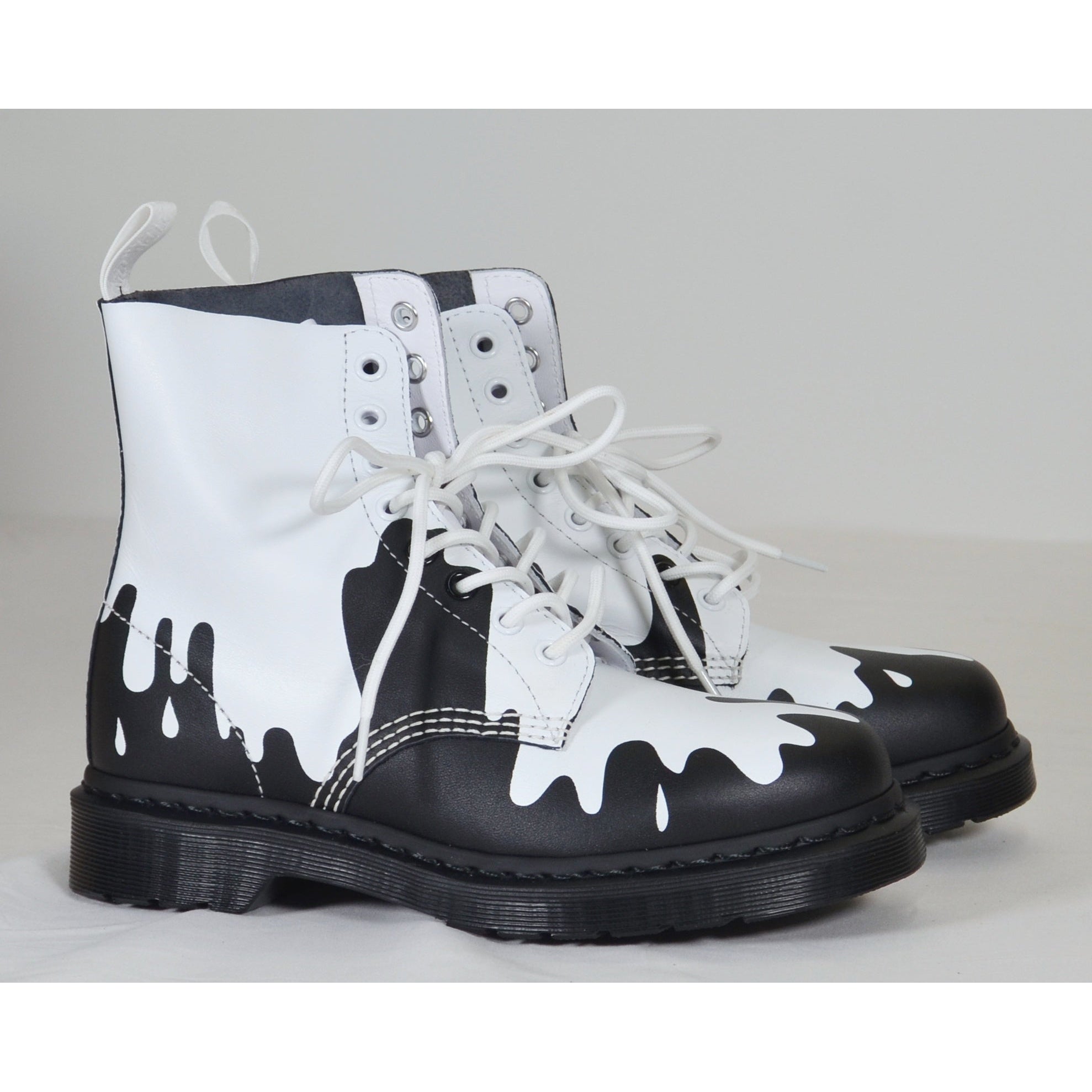 Dr. Martens Unisex Pascal Paint Splat Softy T Boots - Black & White ...