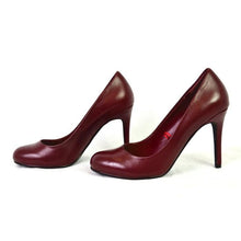 Load image into Gallery viewer, Jessica Donna Burgundy Size 7M-Liquidation Store
