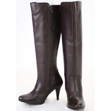 Load image into Gallery viewer, Jessica Women&#39;s Brown Knee-High Boots Size 9
