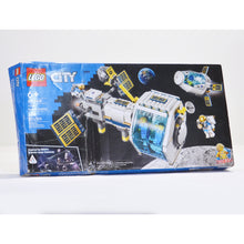 Load image into Gallery viewer, LEGO City Lunar Space Station - 500 Piece Set (Open Box)
