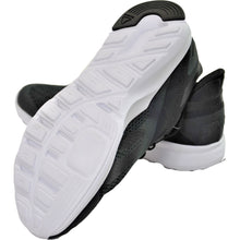 Load image into Gallery viewer, Reebok Men&#39;s Speed Breeze 2.0 Shoes Black 10
