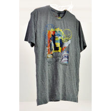 Load image into Gallery viewer, Robert Graham T-shirt Gray with design - Large
