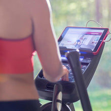 Load image into Gallery viewer, Schwinn 470 Elliptical
