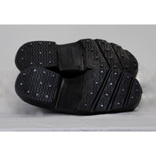 Load image into Gallery viewer, Winter Walking Jordan David ALTRAGRIPS HP’s Studded Overshoes Black
